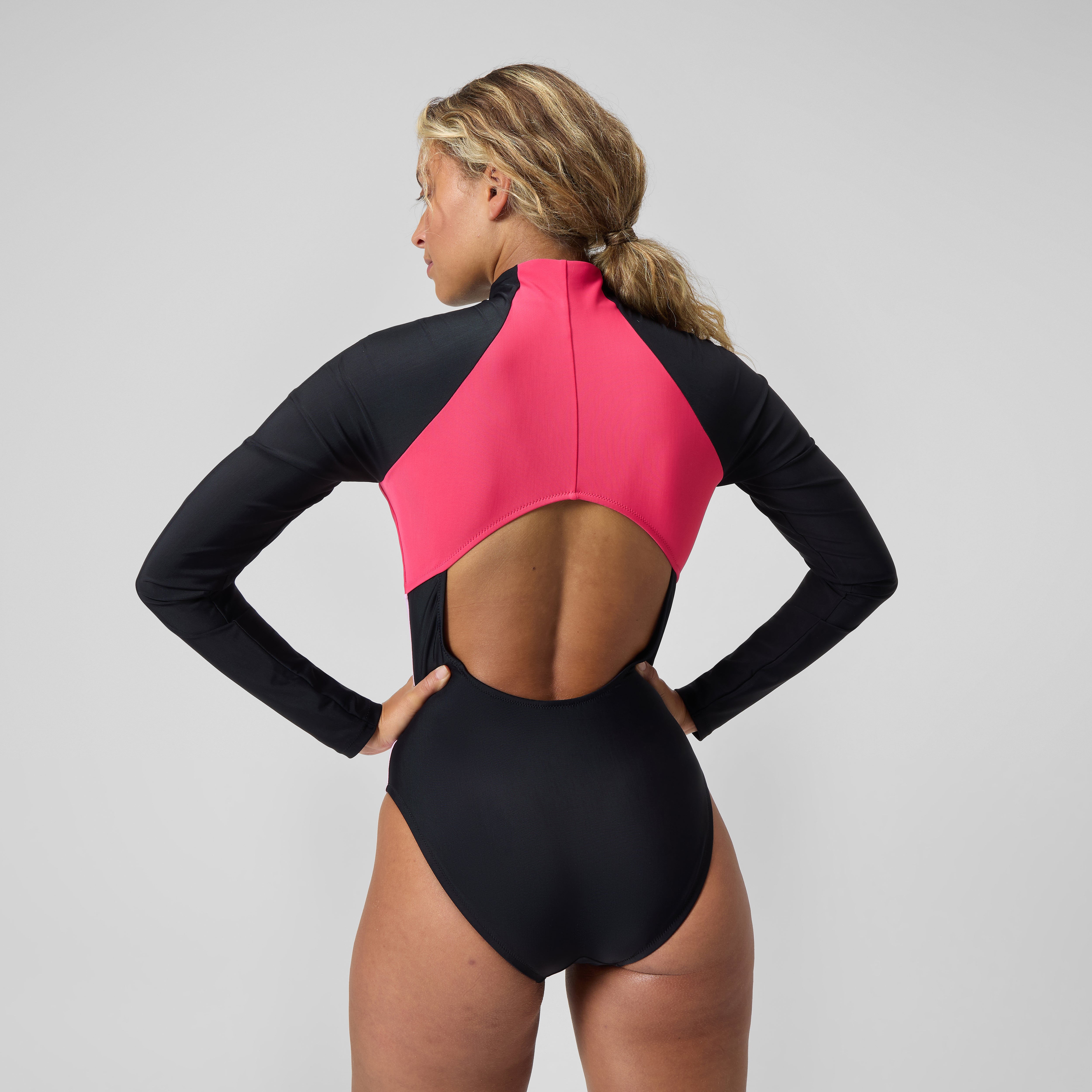 Women's Colorblock Long Sleeve Zip One Piece Black/Red | Speedo