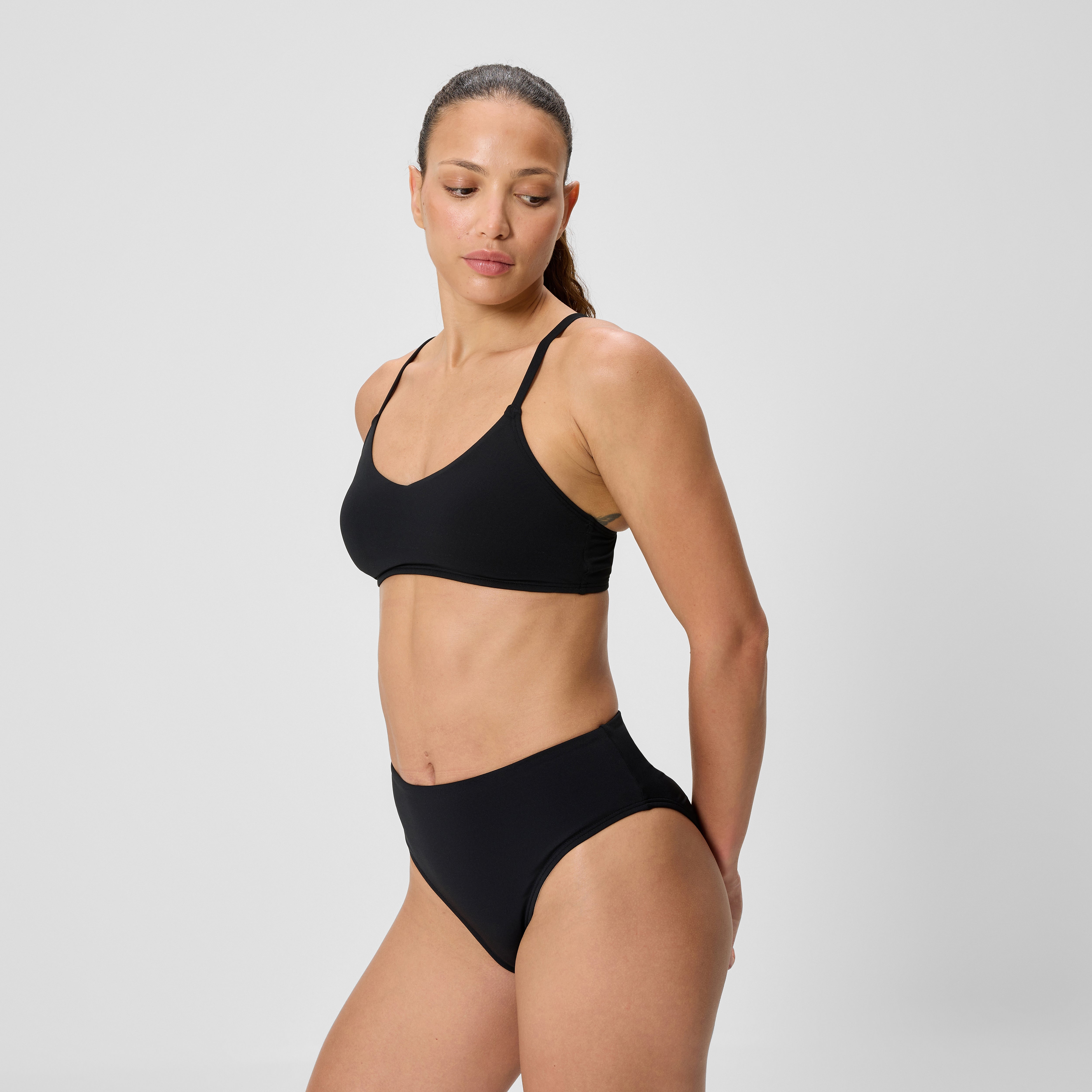 Women's Solid Triangle Bikini Top Black | Speedo